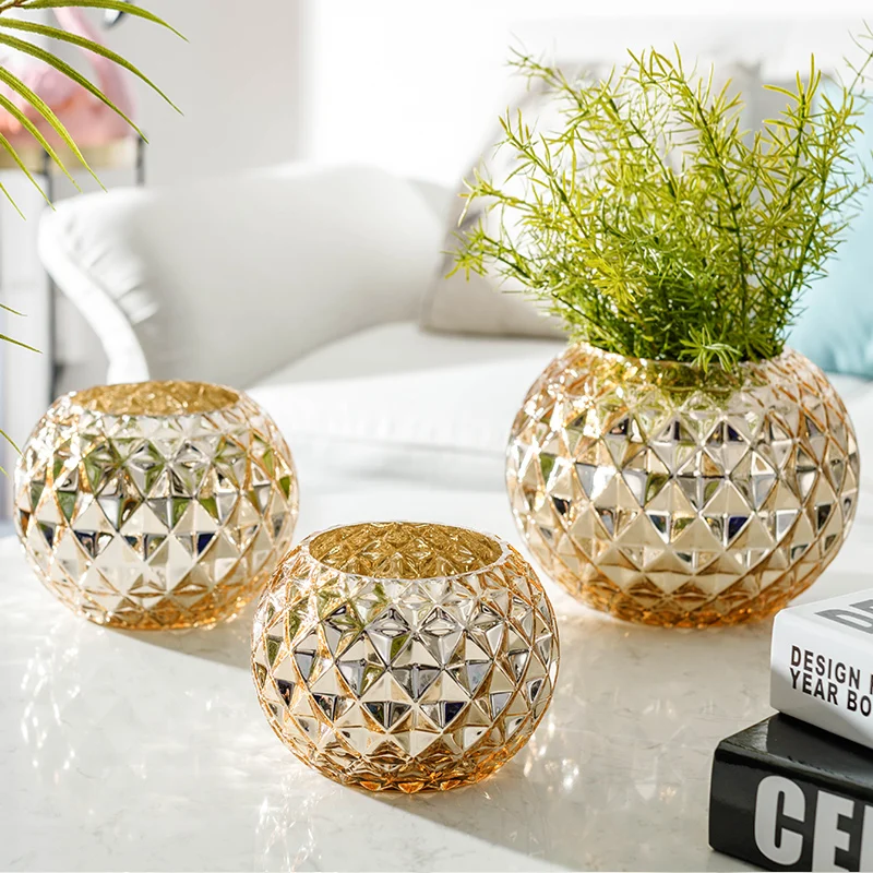 Superior quality Folds Vase Ornaments Living Room Golden glass containers flower vase for weddings home decoration accessories
Superior quality Folds Vase Ornaments Living Room Golden glass containers flower vase for weddings home decoration accessories