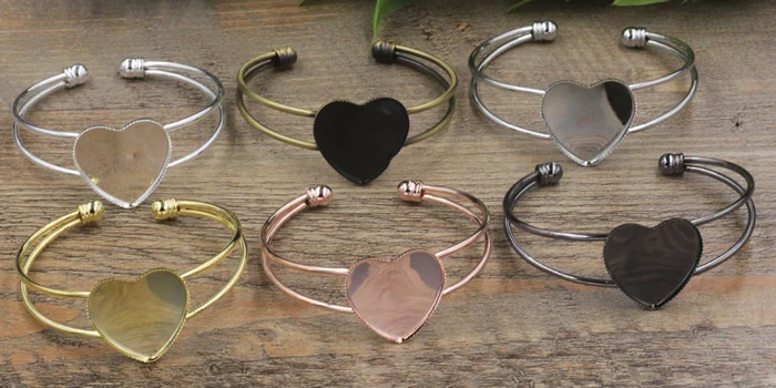 10pcs/Lot Cabochon 25mm Heart tray pad Antique Bronze/Gold/Silver/Black Bracelet Vintage Bangle DIY Jewelry Accessories
10pcs/Lot Cabochon 25mm Heart tray pad Antique Bronze/Gold/Silver/Black Bracelet Vintage Bangle DIY Jewelry Accessories