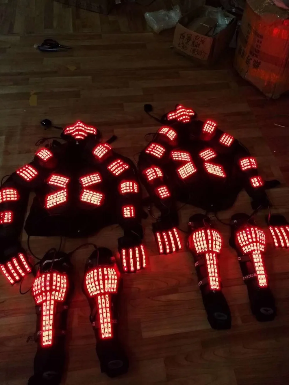 New arrived LED Costume Festive Party Supplies Luminous Glowing Suits / Stage Performance / Robot Costume
New arrived LED Costume Festive Party Supplies Luminous Glowing Suits / Stage Performance / Robot Costume