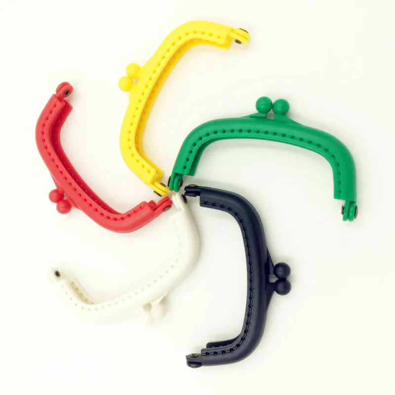 10Pcs Coins Purse Plastic Arc Frame Kiss Clasps Lock Mixed Candy Colors Handbag Handle 8.5x5cm
10Pcs Coins Purse Plastic Arc Frame Kiss Clasps Lock Mixed Candy Colors Handbag Handle 8.5x5cm