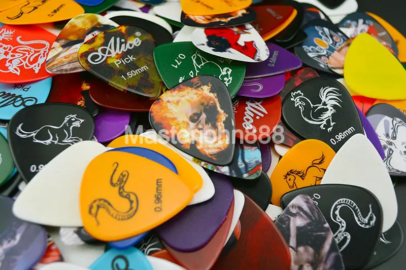 Lots of 100pcs Alice Multicolour Celluloid Electric/Acoustic Guitar Picks Pattern Printing Assorted Free Shipping
Lots of 100pcs Alice Multicolour Celluloid Electric/Acoustic Guitar Picks Pattern Printing Assorted Free Shipping