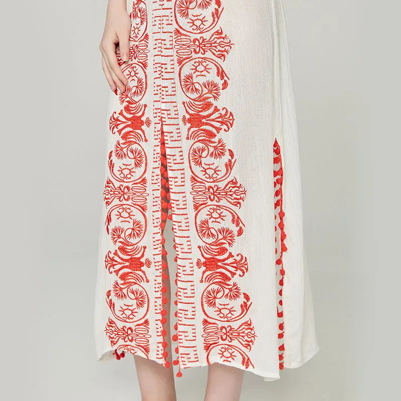 2018 Runway Embroidery Dress Vintage Maxi Hippie Ethnic Vestidos Deep V Neckline Elegant Women Cotton Evening Party Dress
2018 Runway Embroidery Dress Vintage Maxi Hippie Ethnic Vestidos Deep V Neckline Elegant Women Cotton Evening Party Dress