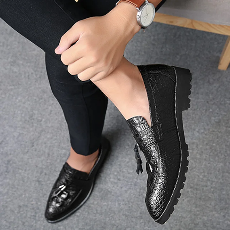 New Fashion Brogue Shoes Men Footwear Soft Leather Men Shoes Casual Male Brogues Black Business Shoes A1407
New Fashion Brogue Shoes Men Footwear Soft Leather Men Shoes Casual Male Brogues Black Business Shoes A1407