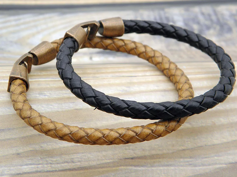 New Arrival Vintage Genuine Leather Wristband Cuff Bracelets For Men Women Handmade Stylish Leather Wrap Bracelet Jewelry Stock
New Arrival Vintage Genuine Leather Wristband Cuff Bracelets For Men Women Handmade Stylish Leather Wrap Bracelet Jewelry Stock