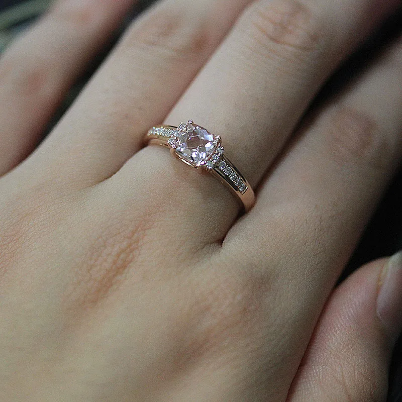 DUPUY Fashion Diamond Ring Women Elegant Luxury Morganite Ring Classic Designer Jewelry Lady Engagement Ring Jewelry D180240
DUPUY Fashion Diamond Ring Women Elegant Luxury Morganite Ring Classic Designer Jewelry Lady Engagement Ring Jewelry D180240