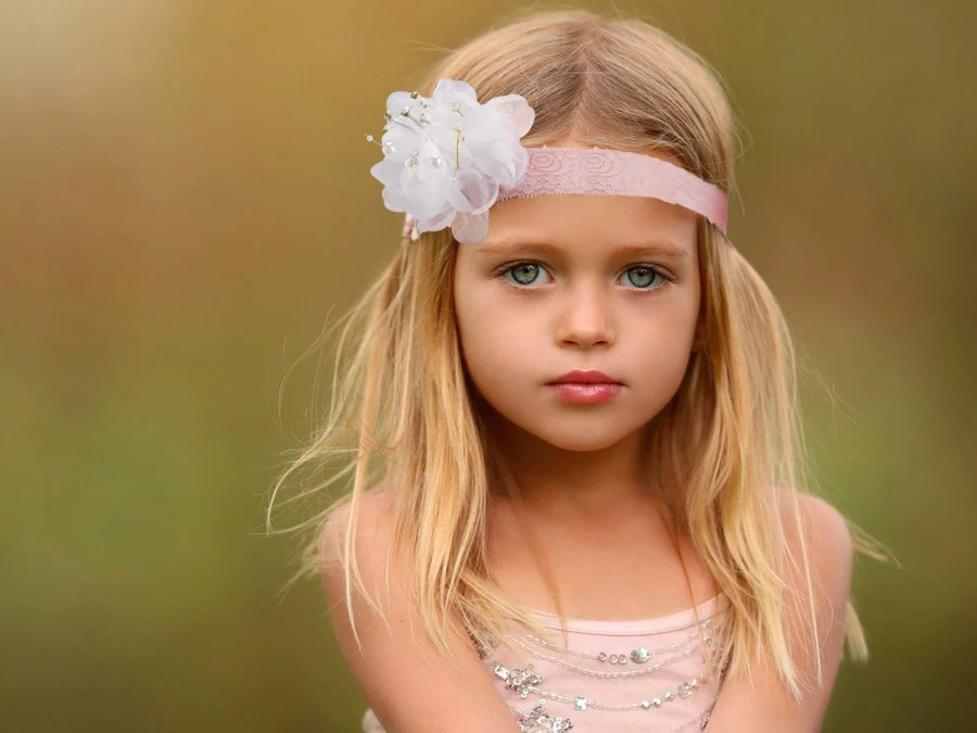 2016 Fashion Beautiful Children Flower Hair Band Baby Head Hoop Boutique Rhinestone Head Band
2016 Fashion Beautiful Children Flower Hair Band Baby Head Hoop Boutique Rhinestone Head Band