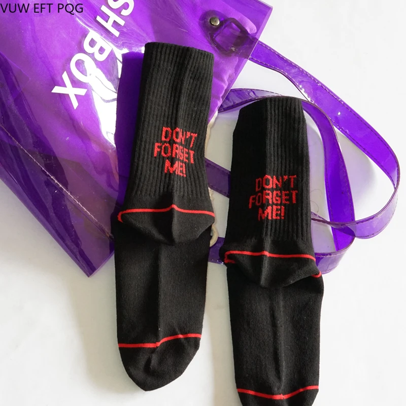 Personality street letter socks original design cotton socks Fashion men and women socks
Personality street letter socks original design cotton socks Fashion men and women socks