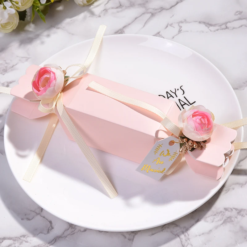Creative candy-shape candy box wedding gift bag European personality wedding supplies candy box wedding gift Paper candy Box
Creative candy-shape candy box wedding gift bag European personality wedding supplies candy box wedding gift Paper candy Box