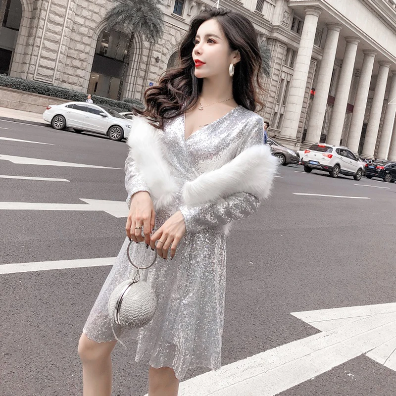 Night Silver Sequined Sexy Dressv Collar Long Sleeve Slim 2019 New Korean Nightclub Party Dresses
Night Silver Sequined Sexy Dressv Collar Long Sleeve Slim 2019 New Korean Nightclub Party Dresses