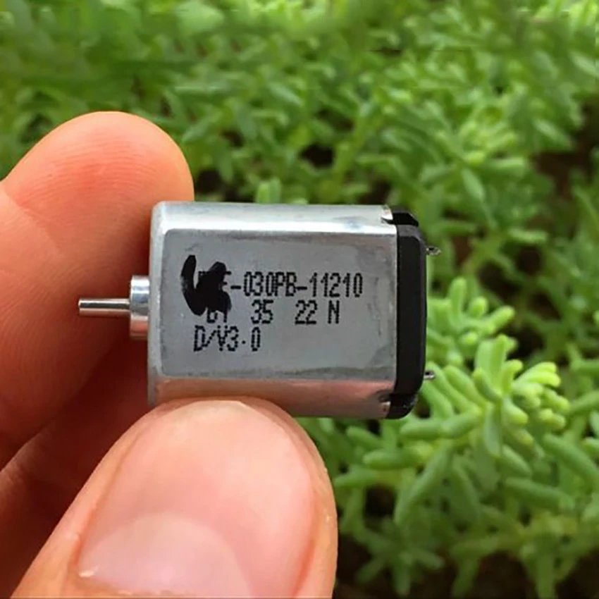 WFF-030PB-11210 Micro Motor DC 3V 30mA 6500 rpm Silent Motor for Electronic Door Lock Small DIY Motor Shaft Diameter 1.5mm
WFF-030PB-11210 Micro Motor DC 3V 30mA 6500 rpm Silent Motor for Electronic Door Lock Small DIY Motor Shaft Diameter 1.5mm