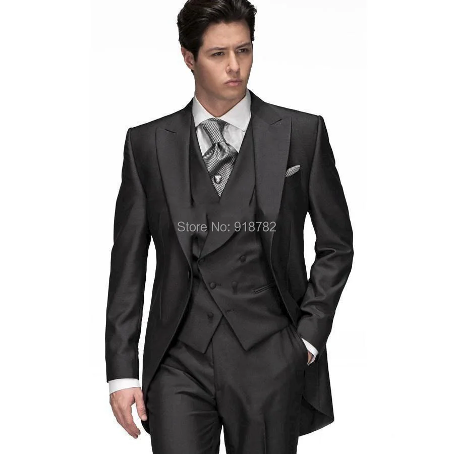 2017 New Italian Tailcoat Custom Made Charcoal One Button Groom Tuxedos For Men Wedding Suits Bridegroom (Jacket+Pants+Vest+Tie)
2017 New Italian Tailcoat Custom Made Charcoal One Button Groom Tuxedos For Men Wedding Suits Bridegroom (Jacket+Pants+Vest+Tie)