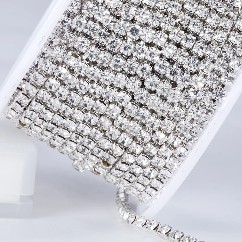 QIAO New Deals Crystal Rhinestone DIY Beauty SS12 10yards/roll 3mm fashion accessories clear close rhinestone cup chain
QIAO New Deals Crystal Rhinestone DIY Beauty SS12 10yards/roll 3mm fashion accessories clear close rhinestone cup chain