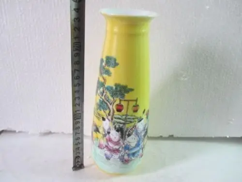 Ancient Chinese ceramics five boys in the spring.A pair of Ceramic crafts family desktop office decorations vases
Ancient Chinese ceramics five boys in the spring.A pair of Ceramic crafts family desktop office decorations vases