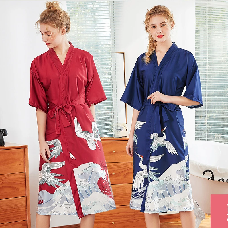 New Lady Summer Kimono Robe Chinese Womens Rayon Bath Gown Short Yukata Nightgown Sleepshirts Nightdress Pijama Mujer M-XXL
New Lady Summer Kimono Robe Chinese Womens Rayon Bath Gown Short Yukata Nightgown Sleepshirts Nightdress Pijama Mujer M-XXL