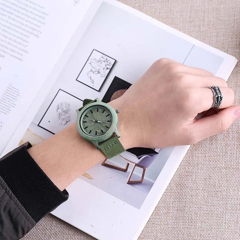 New Minimalist Creative Wooden Watch Mens Modern Green Face Round Dial Bamboo Soft Leather Mens Quartz Wrist Watch Fashion Gifts
New Minimalist Creative Wooden Watch Mens Modern Green Face Round Dial Bamboo Soft Leather Mens Quartz Wrist Watch Fashion Gifts