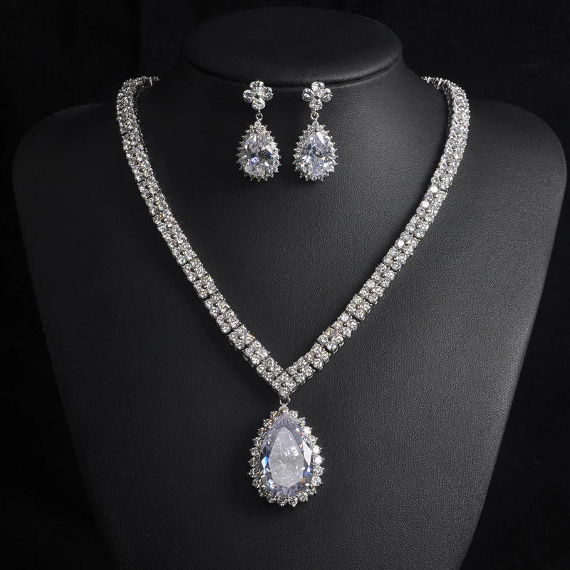 Clear Big Water Drop Shape Pendant Necklace Set Full Cubic Zirconia Stone Jewelry Sets Women Bridal Dress Accessories S-010
Clear Big Water Drop Shape Pendant Necklace Set Full Cubic Zirconia Stone Jewelry Sets Women Bridal Dress Accessories S-010