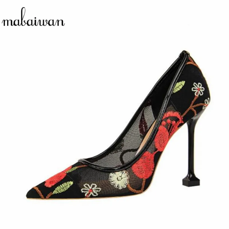 Mabaiwan/Новинка 2019 года; модная офисная обувь с вышивкой в сеточку; женские пикантные свадебные туфли на тонком высоком каблуке; женские туфли-...
Mabaiwan/Новинка 2019 года; модная офисная обувь с вышивкой в сеточку; женские пикантные свадебные туфли на тонком высоком каблуке; женские туфли-...