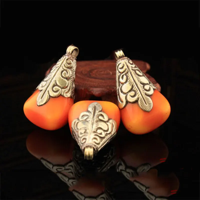 KYSZDL Nepal Handmade Tibetan silver pendant old natural beeswax Pendant DIY Handmade accessories in the style of the ancients
KYSZDL Nepal Handmade Tibetan silver pendant old natural beeswax Pendant DIY Handmade accessories in the style of the ancients
