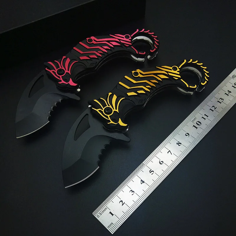 4 Styles Eagle Eyes Karambits Tactical knife 440 stainless Claw Blade cover Handle Pocket Knife Survival Tool Outdoor Gift EDC
4 Styles Eagle Eyes Karambits Tactical knife 440 stainless Claw Blade cover Handle Pocket Knife Survival Tool Outdoor Gift EDC