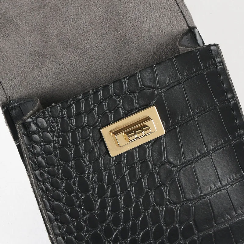 2019 New Luxury Women Slim Belt Leather Solid Black Hip Hop Waist Bag Belt Detachable Metal Pin Buckle Belts for Ladies TOYOOSKY
2019 New Luxury Women Slim Belt Leather Solid Black Hip Hop Waist Bag Belt Detachable Metal Pin Buckle Belts for Ladies TOYOOSKY