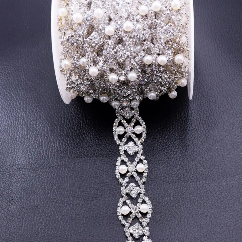DIY 5Yards 2.3cm Width White peral Rhinestone Trimming Sew on Bridal patch Appliques Handmade Garment Decorate Accessory HF-3018
DIY 5Yards 2.3cm Width White peral Rhinestone Trimming Sew on Bridal patch Appliques Handmade Garment Decorate Accessory HF-3018