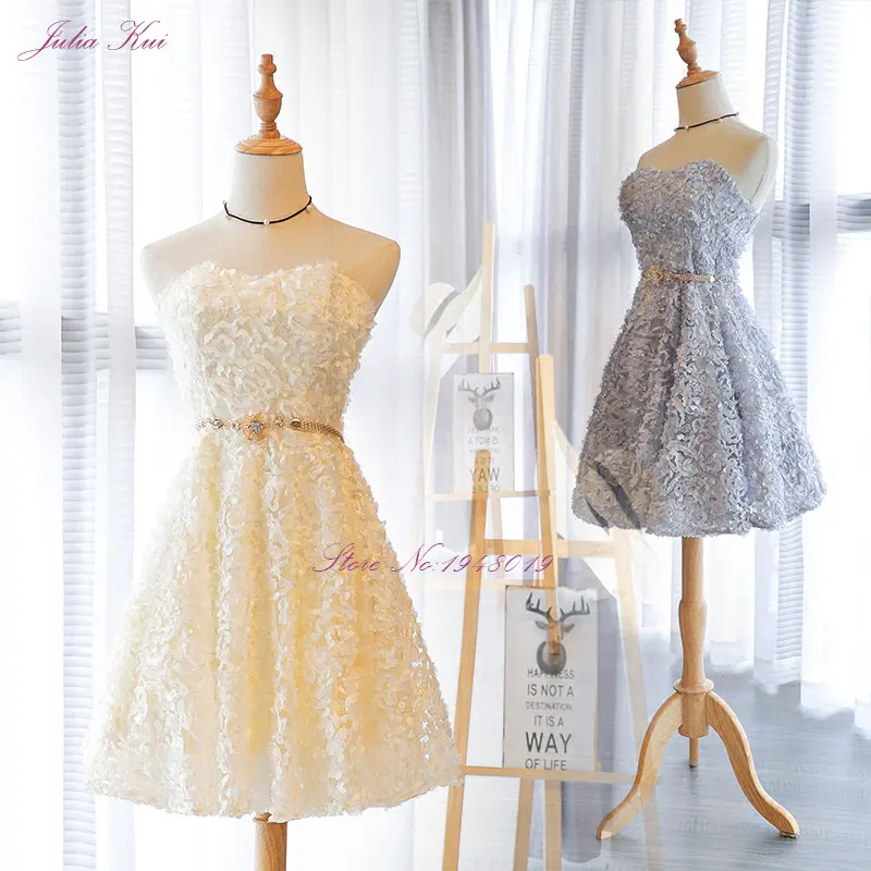 Julia Kui Graceful Fabulous Lace Strapless Short Prom Dress With Sashes Embroidery Party Dress Lace Up Off The Shoulder
Julia Kui Graceful Fabulous Lace Strapless Short Prom Dress With Sashes Embroidery Party Dress Lace Up Off The Shoulder