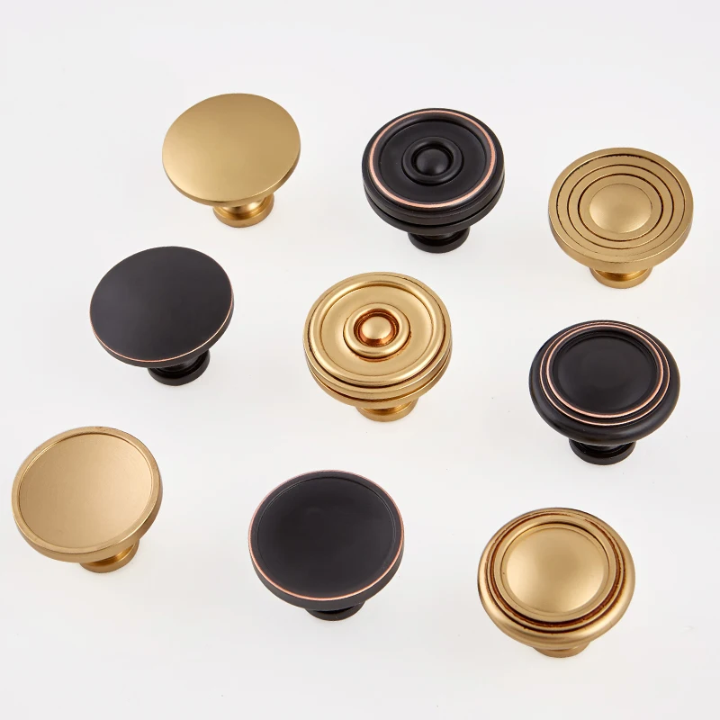Top Quality 2PCS European Solid Brass Kitchen Cabinet Door Handles Cupboard Wardrobe Drawer TV Wine Cabinet Pulls Handles&Knobs
Top Quality 2PCS European Solid Brass Kitchen Cabinet Door Handles Cupboard Wardrobe Drawer TV Wine Cabinet Pulls Handles&Knobs
