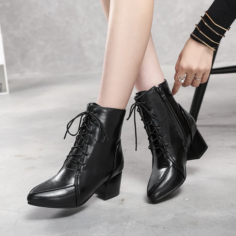 JK Autumn Ankle Women Boots High Heels Pointed Toe Footwear Lace Up Fashion Female Shoes 2018 Winter Short Plush Pu Boots Shoes
JK Autumn Ankle Women Boots High Heels Pointed Toe Footwear Lace Up Fashion Female Shoes 2018 Winter Short Plush Pu Boots Shoes