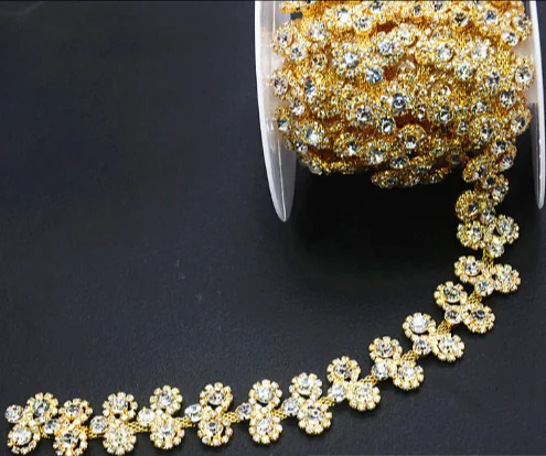 3 flower shape gembling rhinestone sticker sheets luxurious phone case decor Self Adhesive Scrapbooking Sticker shoes decoration
3 flower shape gembling rhinestone sticker sheets luxurious phone case decor Self Adhesive Scrapbooking Sticker shoes decoration