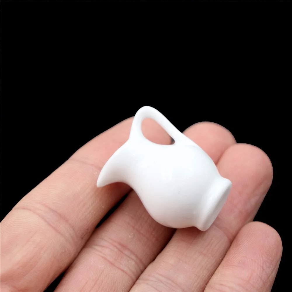 1pcs Mini Ceramic Vase Accessories Doll Miniatures 1:12 house Accessories Decorative Miniature Porcelain Miniature Dollhouse
1pcs Mini Ceramic Vase Accessories Doll Miniatures 1:12 house Accessories Decorative Miniature Porcelain Miniature Dollhouse
