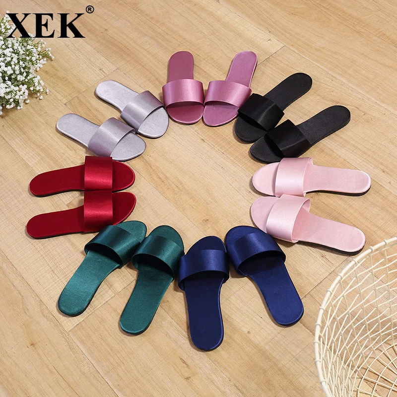 XEK 2018 Fashion Home Slippers Women Female Silk Simulation Slippers Silk Flip-flops Indoor Non-slip Mute Fabric Solid JH249
XEK 2018 Fashion Home Slippers Women Female Silk Simulation Slippers Silk Flip-flops Indoor Non-slip Mute Fabric Solid JH249