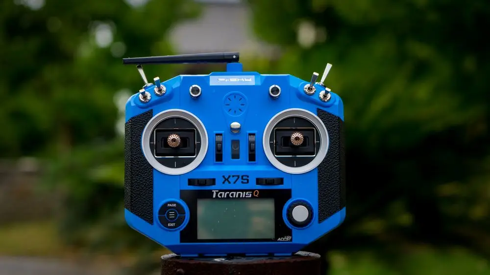 Передатчик Frsky 2,4G 16CH ACCST ACCESS Taranis Q X7S TX Mode 2 M7 Gimbal Wireless Trainer Free Link App Bag для радиоуправляемых моделей
Передатчик Frsky 2,4G 16CH ACCST ACCESS Taranis Q X7S TX Mode 2 M7 Gimbal Wireless Trainer Free Link App Bag для радиоуправляемых моделей