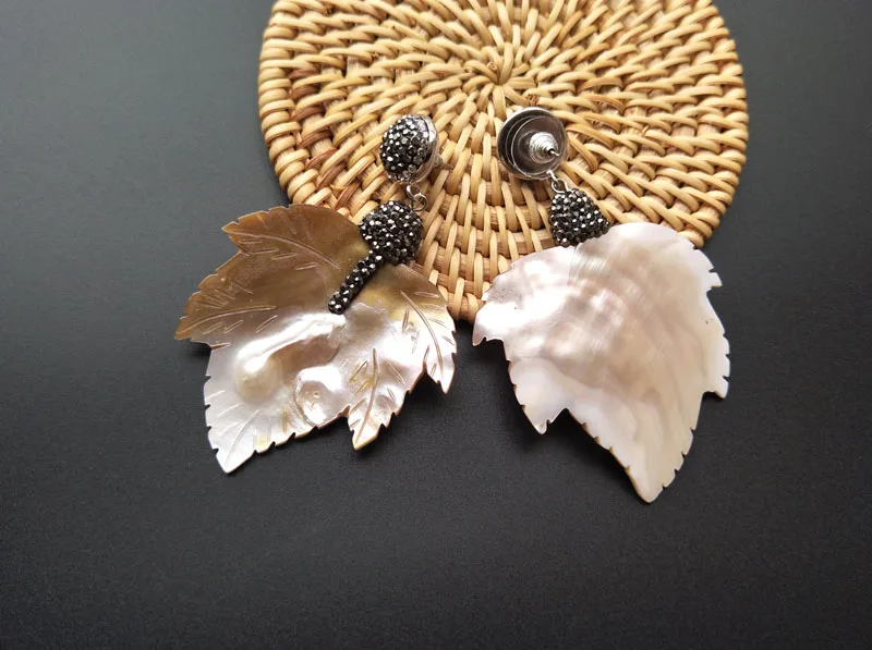 5 Pair leaf shape Natural Shell and pearl Earrings Paved Crystal Zircon Druzy Jewelry for Women ER134
5 Pair leaf shape Natural Shell and pearl Earrings Paved Crystal Zircon Druzy Jewelry for Women ER134
