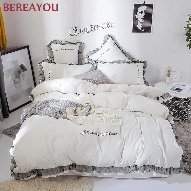 Luxury Bedding Sets Blue Princess Lace Duvet Cover Solid Color 4pcs Queen King Comforter Cover Bed Linen Adult Bedclothes
Luxury Bedding Sets Blue Princess Lace Duvet Cover Solid Color 4pcs Queen King Comforter Cover Bed Linen Adult Bedclothes