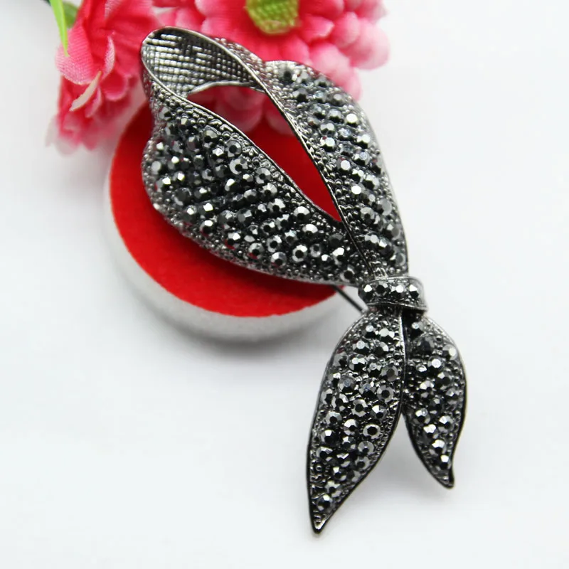 RHao Simple Black Rhinestone Bow Brooches Retro Crystal Ribbon Bowknot brooches for Women clothes hat jewelry pins corsage | Украшения и