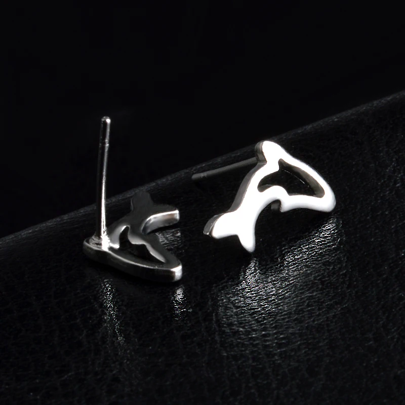 Korean Style Fashion Jewelry Lovely Dolphin Design Silver Stud Earrings Women Wholesale Earring Bijoux
Korean Style Fashion Jewelry Lovely Dolphin Design Silver Stud Earrings Women Wholesale Earring Bijoux
