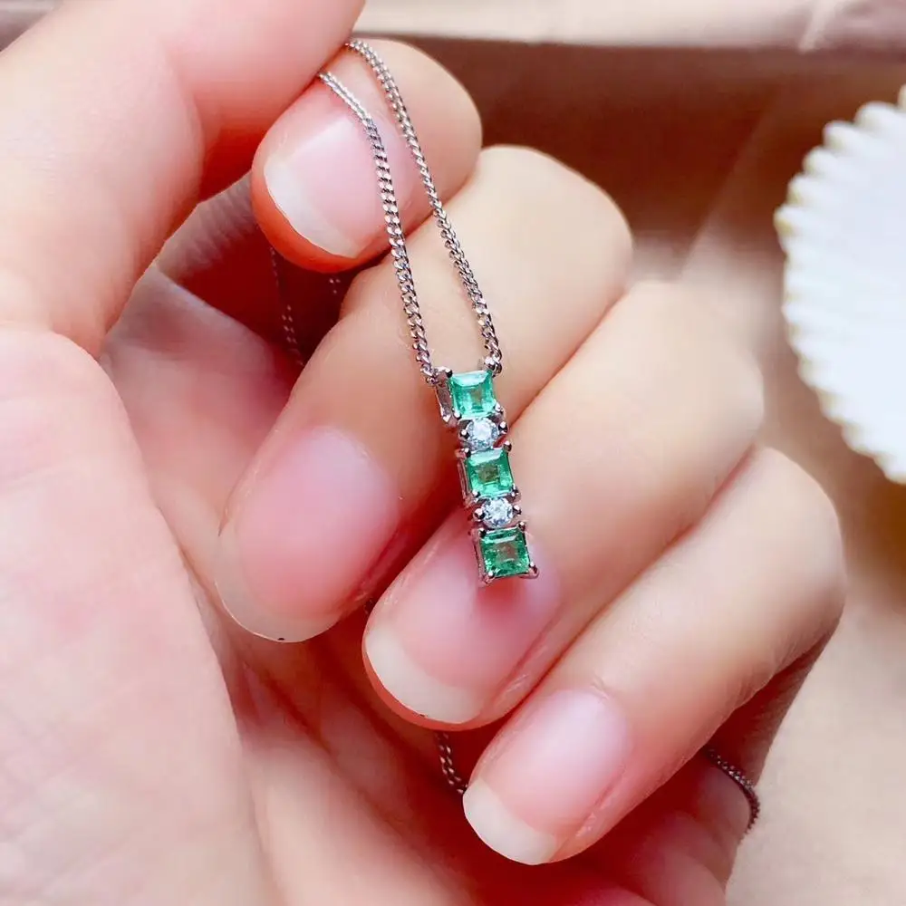 Ожерелье женское из серебра зелёный Изумрудный камень пробы, с кулоном из натуральных квадратов
Ожерелье женское из серебра зелёный Изумрудный камень пробы, с кулоном из натуральных квадратов