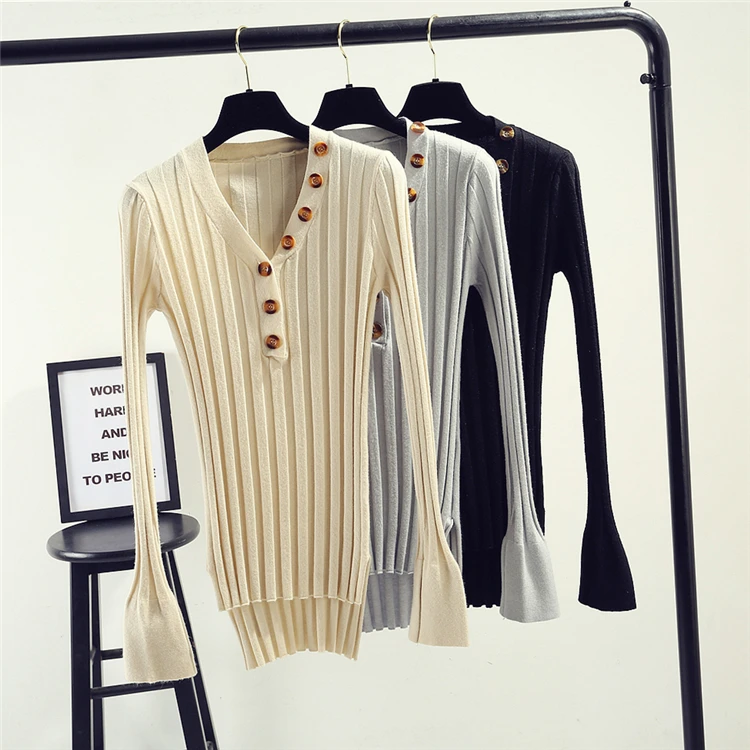 2021 spring and Autumn New Korean version of the female sweater in the long round collar repair thin fashion knit sweater
2021 spring and Autumn New Korean version of the female sweater in the long round collar repair thin fashion knit sweater