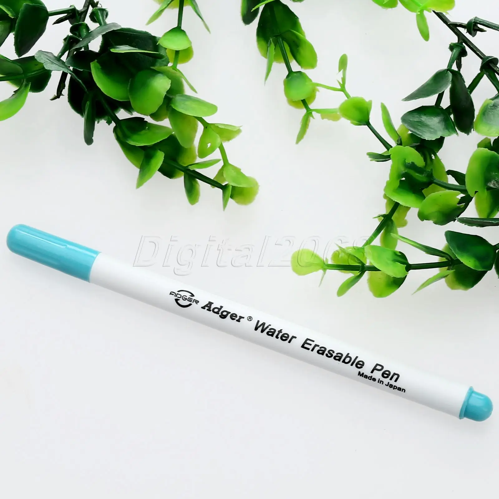 Blue Water Erasable Pens Grommet Ink Fabric Marker Marking Pens DIY Needlework Cross Stitch Tools Length: Approx. 15cm/5.91".
Blue Water Erasable Pens Grommet Ink Fabric Marker Marking Pens DIY Needlework Cross Stitch Tools Length: Approx. 15cm/5.91".
