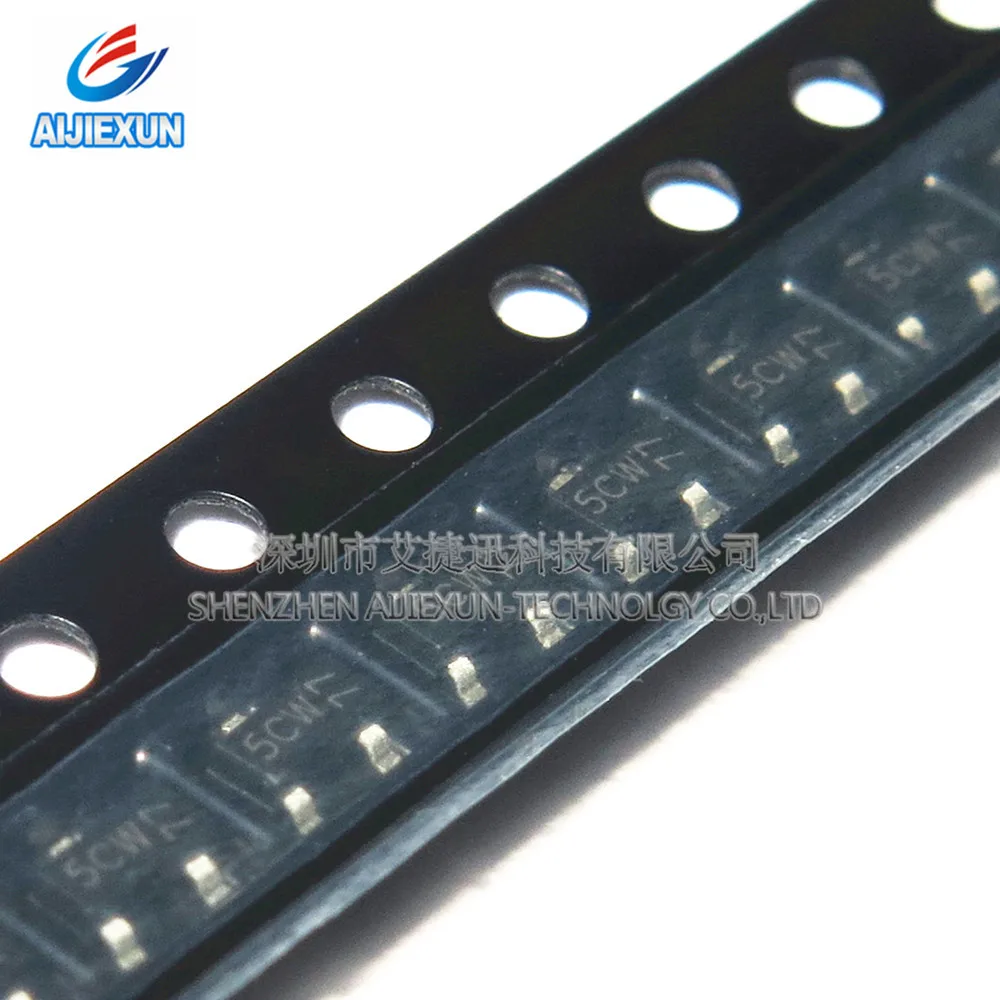 100 шт Φ, 215 silkscreen5CW SOT23 BC807-40 транзистор общего назначения PNP 100% новый и оригинальный
100 шт Φ, 215 silkscreen5CW SOT23 BC807-40 транзистор общего назначения PNP 100% новый и оригинальный