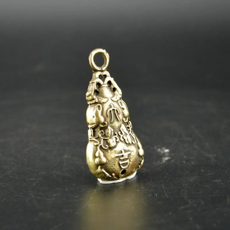 Collectable Chinese Pure Brass Carved gourd shape Exquisite Small Pendant Statues
Collectable Chinese Pure Brass Carved gourd shape Exquisite Small Pendant Statues