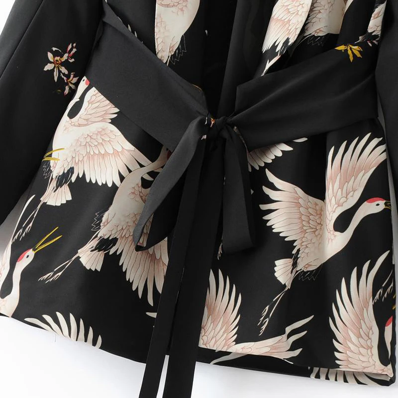 OLGITUM 2020 Women Fashion Jacket Vintage Retro Loose Jacket Animal Crane Print Kimono Suit Brand Sashes Outwear Coat Tops JK265
OLGITUM 2020 Women Fashion Jacket Vintage Retro Loose Jacket Animal Crane Print Kimono Suit Brand Sashes Outwear Coat Tops JK265