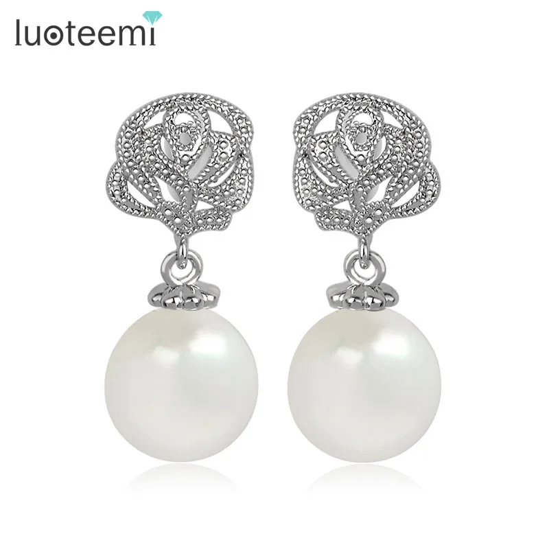 LUOTEEMI Romantic Rose Flower Simulated-Pearl Dangle Earring Women Luxury Noble Dinner Party Wedding Jewelry Wholesale
LUOTEEMI Romantic Rose Flower Simulated-Pearl Dangle Earring Women Luxury Noble Dinner Party Wedding Jewelry Wholesale