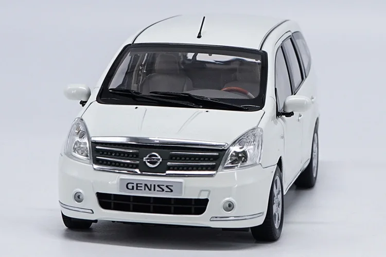 1:18 литая модель для Nissan GENISS Livina белая MPV игрушечная машинка из сплава миниатюрные коллекционные подарки
1:18 литая модель для Nissan GENISS Livina белая MPV игрушечная машинка из сплава миниатюрные коллекционные подарки