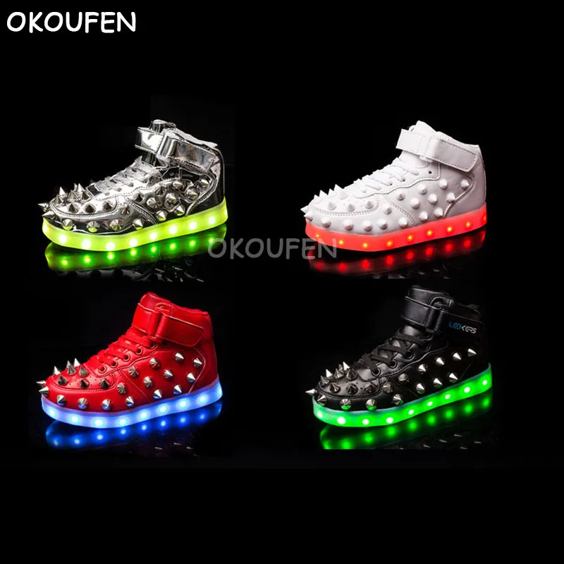 Male Personality Rivets Dance Shoes High-Top Round Luminous Shoes Nightclub singer bar stage performance shoes
Male Personality Rivets Dance Shoes High-Top Round Luminous Shoes Nightclub singer bar stage performance shoes