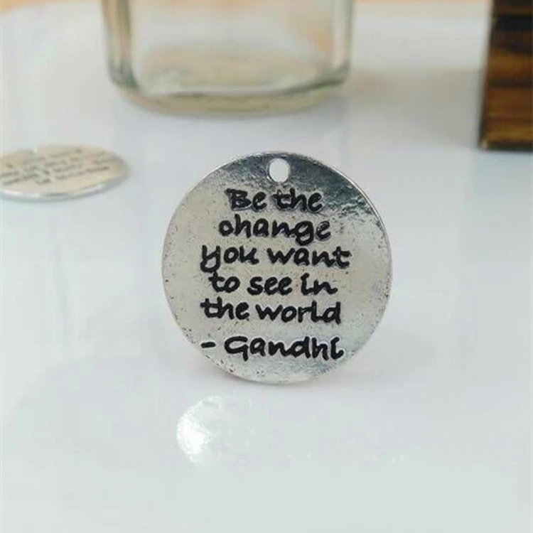 50 шт., 23 мм, надпись «Be the Change You Want to See in the World», резные подвески с буквами, 23 мм, фурнитура для ожерелья, ювелирных изделий
50 шт., 23 мм, надпись «Be the Change You Want to See in the World», резные подвески с буквами, 23 мм, фурнитура для ожерелья, ювелирных изделий