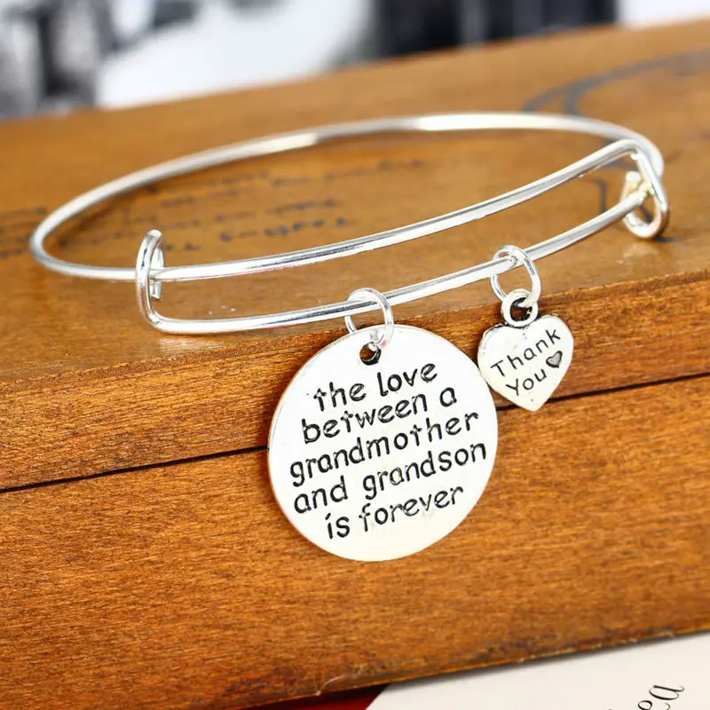 Bespmosp 12PCS/Lot Wholesale The Love Between A Grandmother And Grandson Is Forever Heart Pendant Bracelet Bangle Family Charm
Bespmosp 12PCS/Lot Wholesale The Love Between A Grandmother And Grandson Is Forever Heart Pendant Bracelet Bangle Family Charm