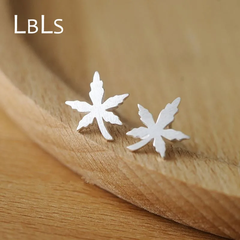 LBLS Real Pure 925 Sterling Silver Maple Leaf Silver Stud Earrings Christmas New Year's Gift Small Stud Earrings Sterling Silver
LBLS Real Pure 925 Sterling Silver Maple Leaf Silver Stud Earrings Christmas New Year's Gift Small Stud Earrings Sterling Silver