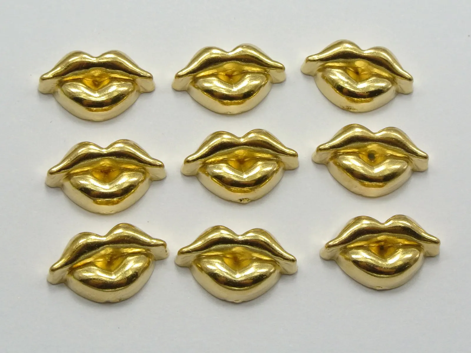 100 Gold Tone Metallic Acrylic Flat Back Lips Studs 14X8mm No Hole Cell Phone Deco
100 Gold Tone Metallic Acrylic Flat Back Lips Studs 14X8mm No Hole Cell Phone Deco