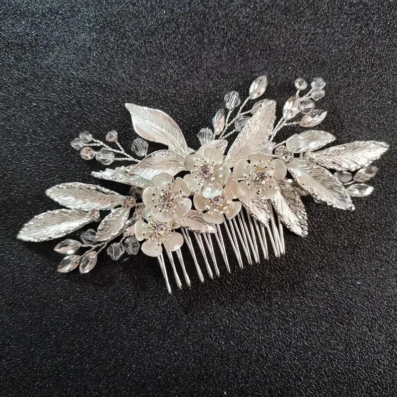 SLBRIDAL Silver Color Rhinestone Pearls Flower Wedding Hair Comb Bridal Headpiece Hair Accessories Women Bridesmaids Jewelry
SLBRIDAL Silver Color Rhinestone Pearls Flower Wedding Hair Comb Bridal Headpiece Hair Accessories Women Bridesmaids Jewelry